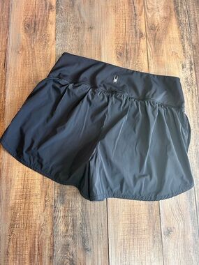 Spyder Women’s Black Active Shorts sz L